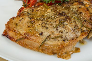 kavrulmuş domuz eti