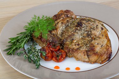 kavrulmuş domuz eti