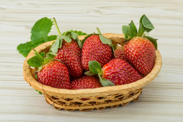 Verse aardbeien — Stockfoto