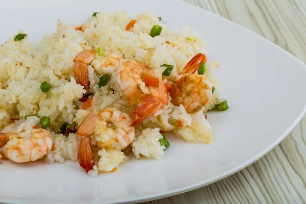 Fried rice with prawns — Stock Photo, Image
