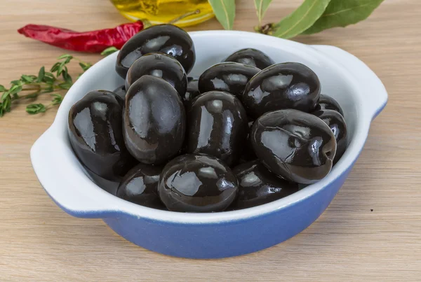 Schwarze Oliven — Stockfoto