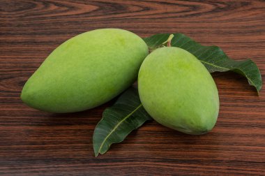Yeşil mango