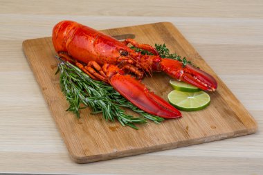 Kırmızı haşlanmış ıstakoz