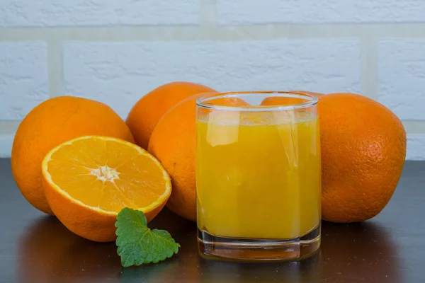 Jugo de naranja —  Fotos de Stock