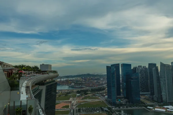 Uitzicht op singapore stad skyline — Stockfoto