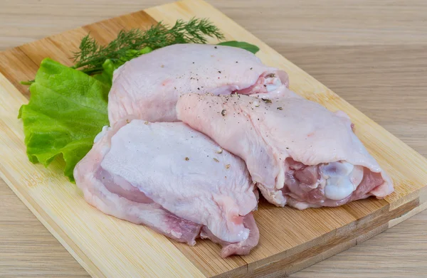 Raw chicken thighs — Stock Photo, Image