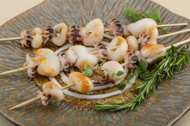 Izgara mürekkep balığı Barbekü