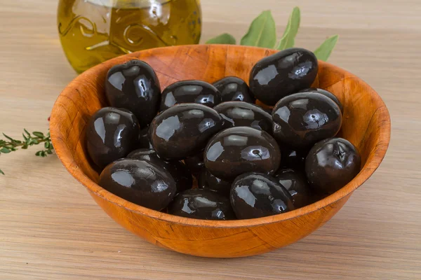Оливки черные — стоковое фото