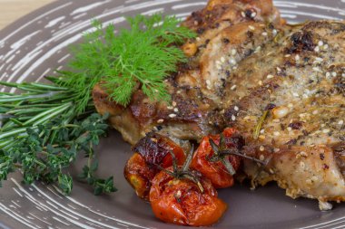 kavrulmuş domuz eti