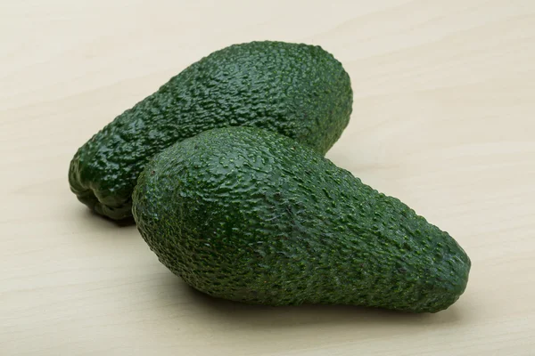Čerstvé zralé avokádo zelená — Stock fotografie
