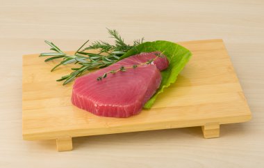 çiğ orkinos biftek