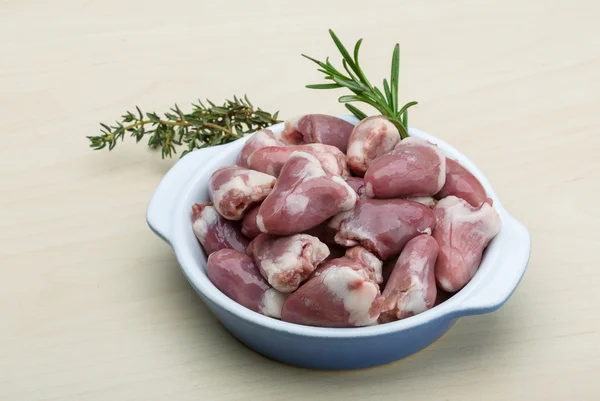 Raw chicken hearts — Stock Photo, Image