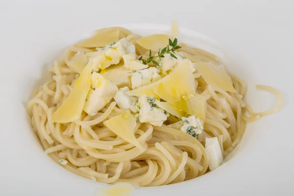 Négy sajtos spagetti — Stock Fotó