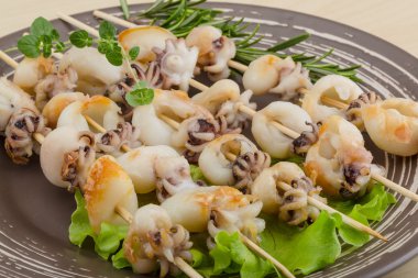 ızgara mürekkep balığı