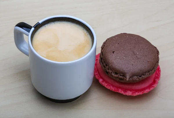 Espresso with macaroons — Stock Photo, Image