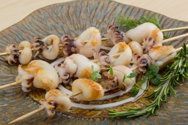 ızgara mürekkep balığı