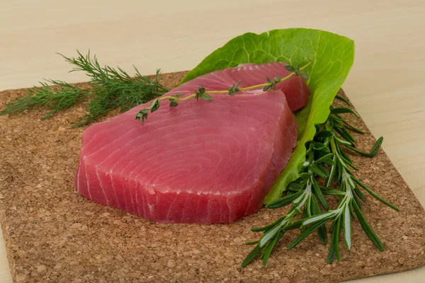 Raw tuna steak — Stock Photo, Image