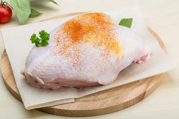 Surowa pierś kurczaka — Zdjęcie stockowe