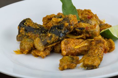 Kızarmış yılan balığı