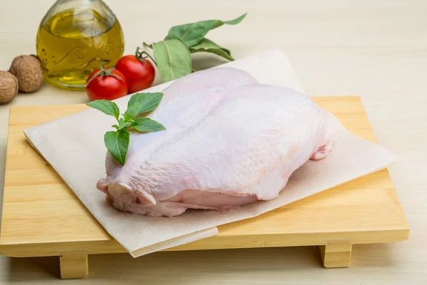生鶏の胸肉 — ストック写真