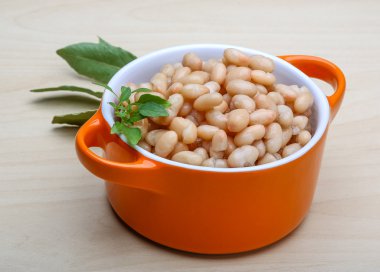 Beyaz fasulye konserve