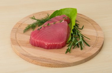 çiğ orkinos biftek