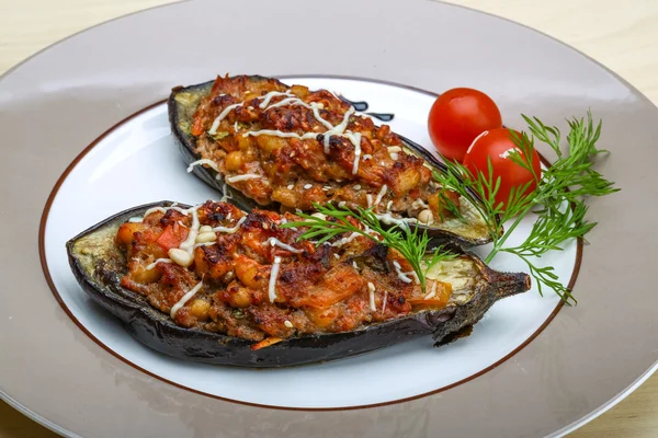Kıyılmış et patlıcan dolması