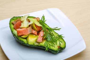 somon ve Avokado salatası