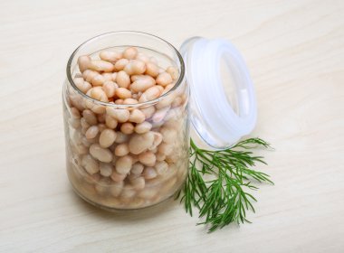 Beyaz fasulye konserve