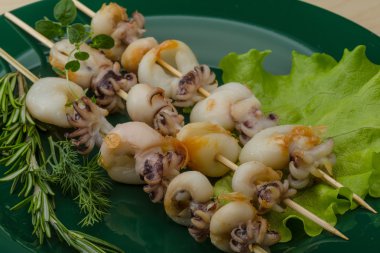 ızgara mürekkep balığı