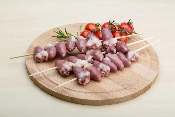 Raw chicken hearts for barbecue — Stock Photo, Image