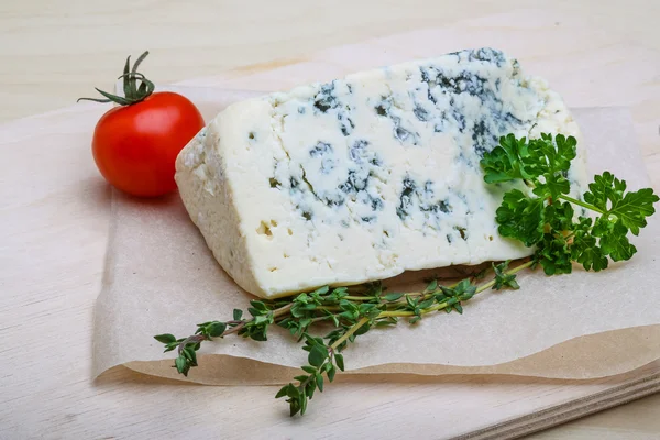 Μπλε τυρί με θυμάρι — Φωτογραφία Αρχείου