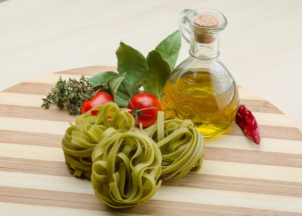 Groene spinazie fettuccine — Stockfoto