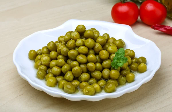 Green canned peas — Stock Photo, Image