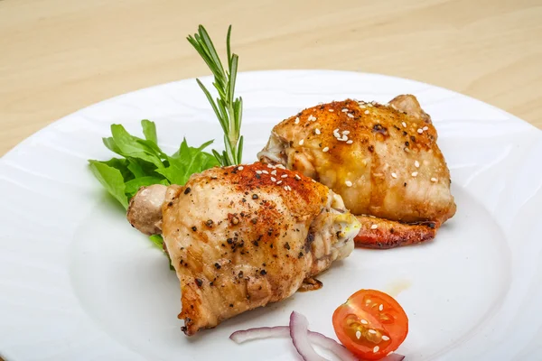 Roasted chicken thighs — Stock Photo, Image