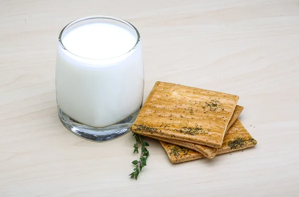 Kefir met gebak — Stockfoto