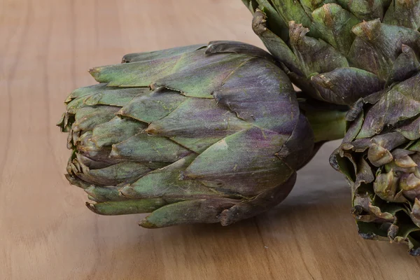 Raw artichokes — Stock Photo, Image