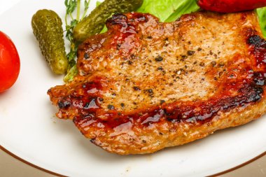 kavrulmuş domuz eti