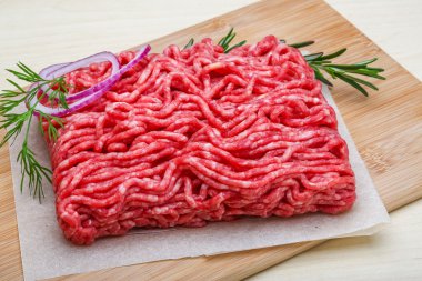 Ham sığır kıyılmış et