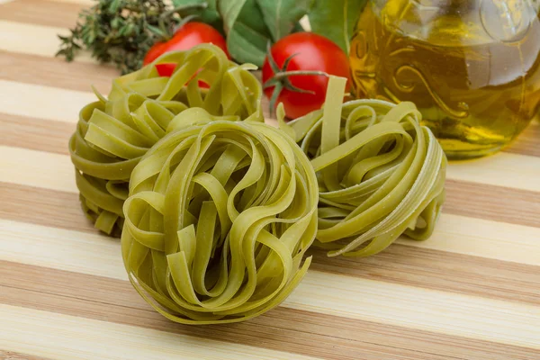 Groene spinazie fettuccine — Stockfoto