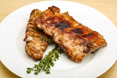 kavrulmuş Domuz kaburga