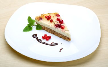 Böğürtlenli ve naneli cheesecake.