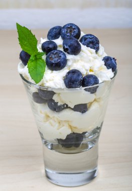 mascarpone ile yaban mersini