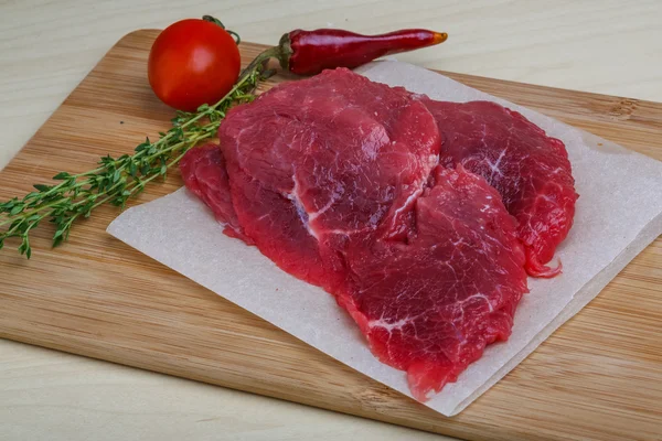 Raw beef — Stock Photo, Image