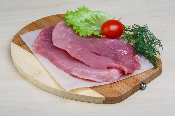 Raw pork schnitzel — Stock Photo, Image