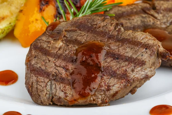Grilovaná telecí steak — Stock fotografie