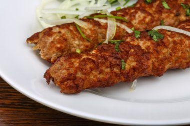 Soğan sığır eti kebabı