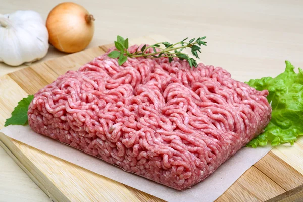 Carne picada pronta para cozinhar — Fotografia de Stock