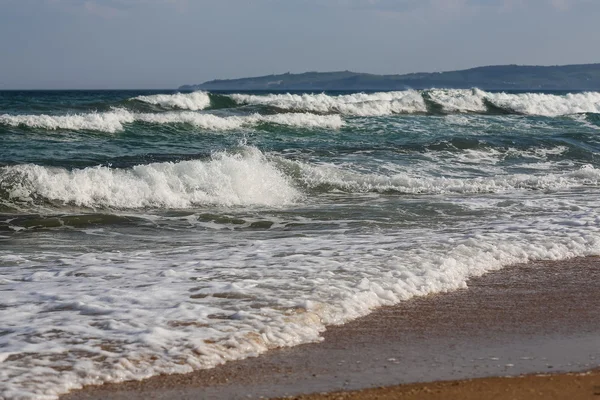 Black sea coast with waves — Stock Photo, Image