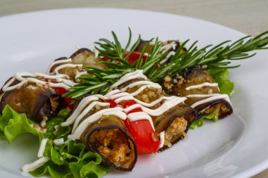 Patlıcan peynir ve ceviz rulo